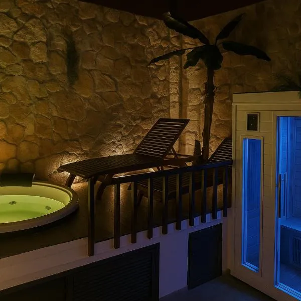 SPA SUITE SICILIA - Intera casa con spa privata Jacuzzi Sauna Bagno di Vapore ad uso illimitato, hôtel à Rosolini