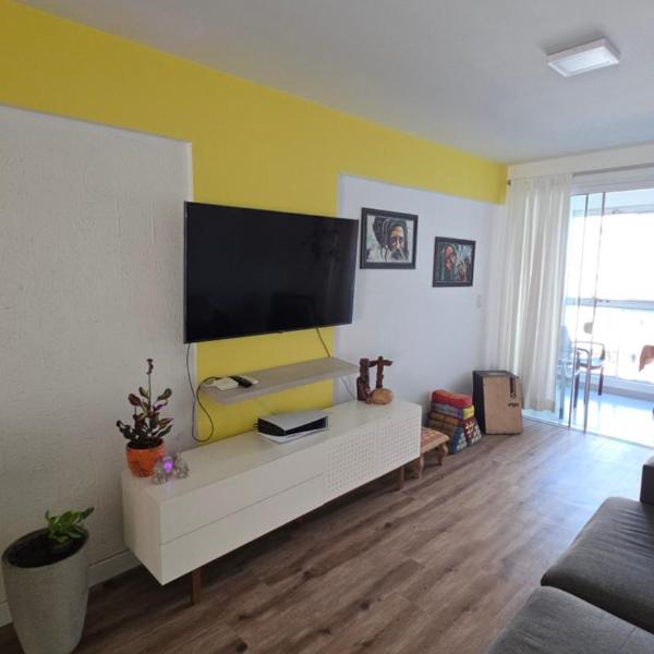 Belo apartamento compartilhado beira mar no centro de BC - Foto 5