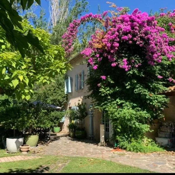 Maison Espelida, hotelli kohteessa Le Pradet