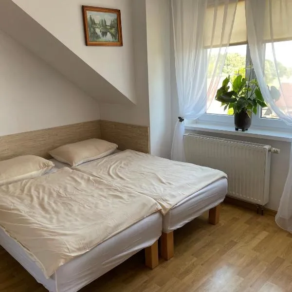 Pensjonat Anna, hotel v mestu Osłonino