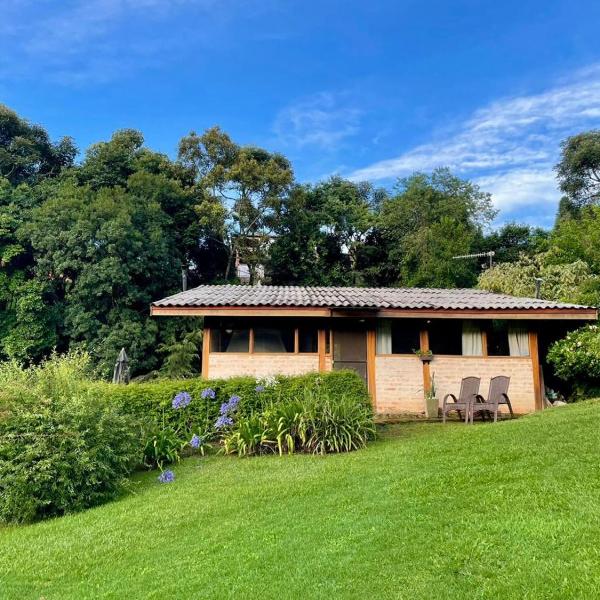 Casa no Vale do Bom Jardim - Quintal das Gardênias