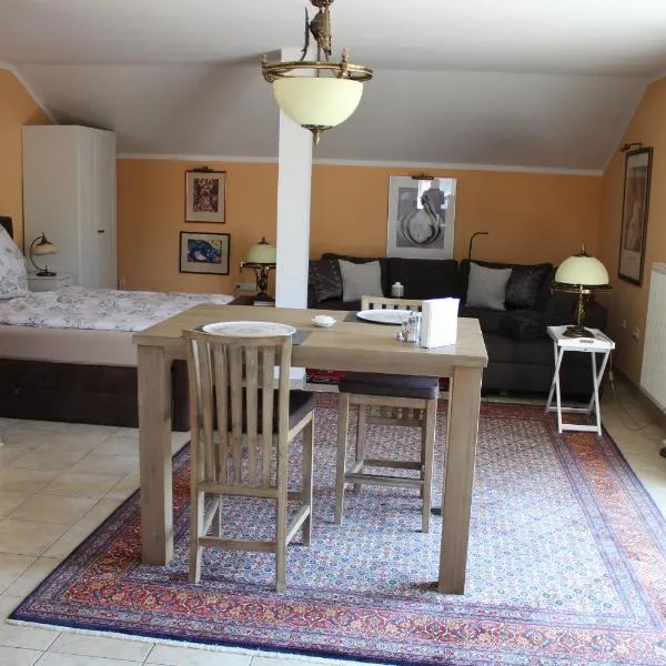 Am Waldrand, hotel in Kall