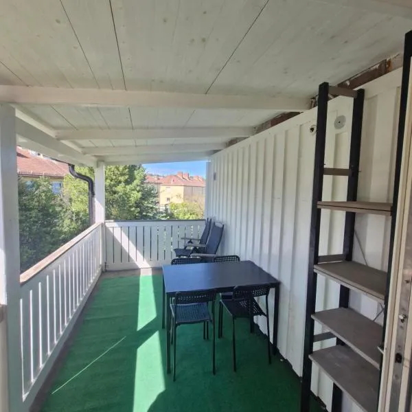 Rymlig lägenhet I hjärtat av Lindesberg 95kvm, khách sạn ở Lindesberg