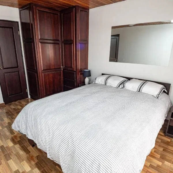 Tico Airport B&B, ξενοδοχείο σε Alajuela