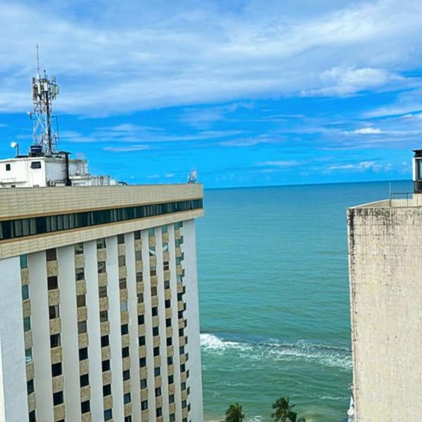 Apartamento beira-mar com 2 quartos e piscina - A 30m da praia - Orla de Boa Viagem