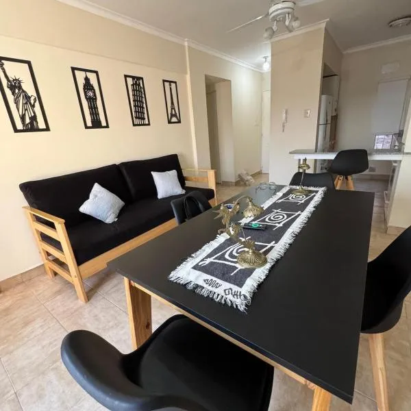 Departamento centrico Avenida Cordoba Edificio Campanarios XIX、エスペランサのホテル
