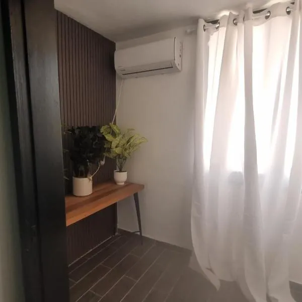 פינה קטנה בלב-נופש בכנרת, hotel u gradu Tiberias