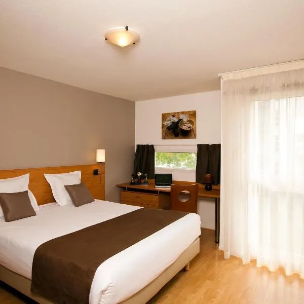 Séjours & Affaires La Rochelle Les Minimes, hotel in La Rochelle