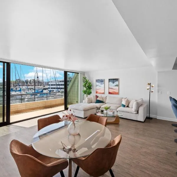 Waterfront Bliss - 2BR with Stunning Marina Views
