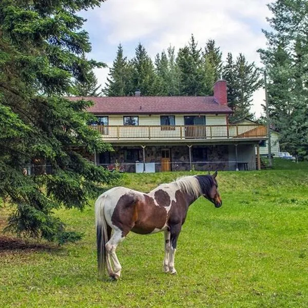 The Cozy Cubbyhole B&B, viešbutis mieste One Hundred Mile House