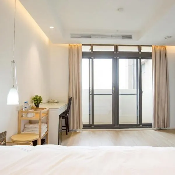 Mini West Hotel, hotel in Taichung