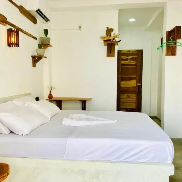 Blue Beach Ahangama, hotel in Ahangama