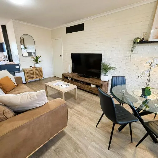 Stylish 3 Bedroom Apartment - South Hedland, hotel in South Hedland