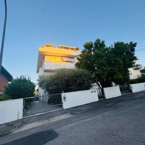 B&B Amo', готель у місті Форлі