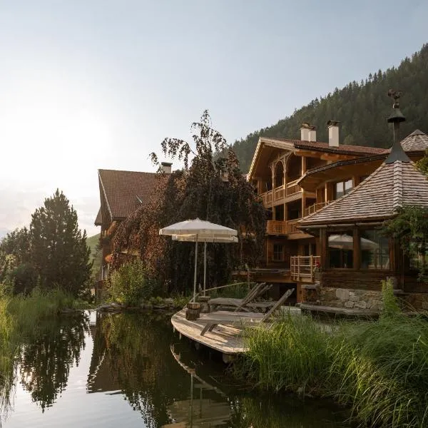 Naturhotel Lüsnerhof, hotel in Luson