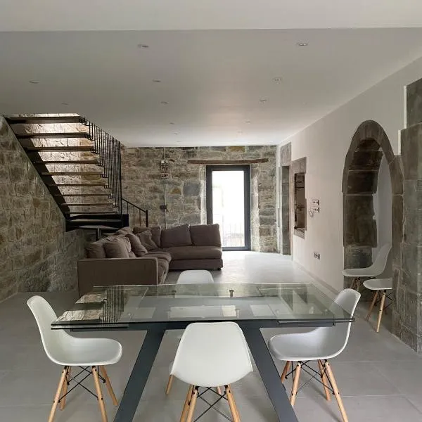 Quiet village house, ξενοδοχείο σε L’ Esquirol