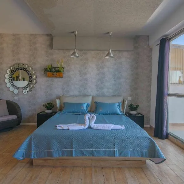 חלום לים - סוויטות מדהימות עם מרפסת לים באשקלון, hotel v destinaci Aškelon