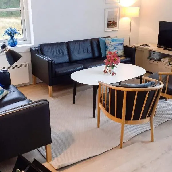 4 star holiday home in Hanstholm, hotel di Vigsø