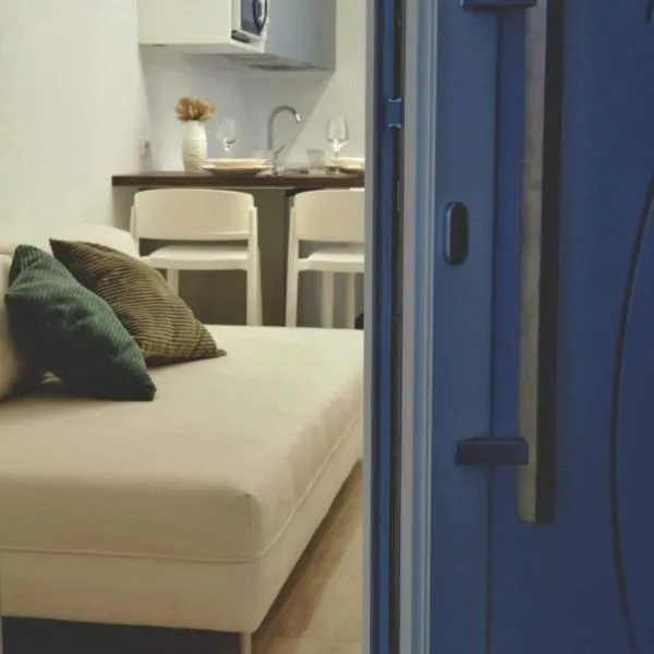 NORA Apartment 1, hotel in Civitanova Marche