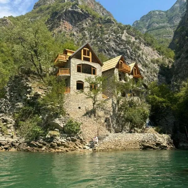 Te Konaku, Komani Lake, hotel in Kajvall