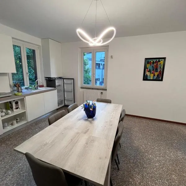 Villetta dei pini、Canzoのホテル