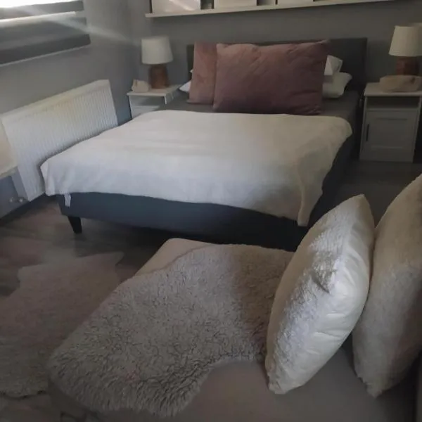 Home Apartman, hotel v destinácii Nagyesztergár