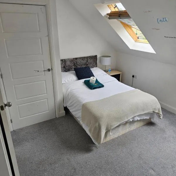 Double Cosy Bedroom in Central Dartford, hotel in Dartford