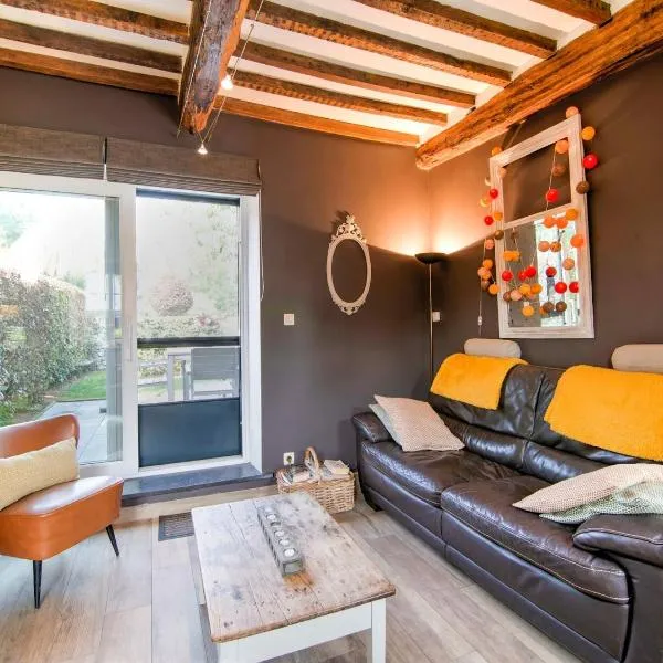 Traditional Cottage with private terrace, hotel en Amas