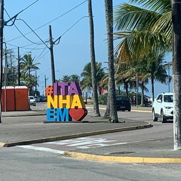 Casa para até 10 pessoas com 2 banheiros, 1 quente