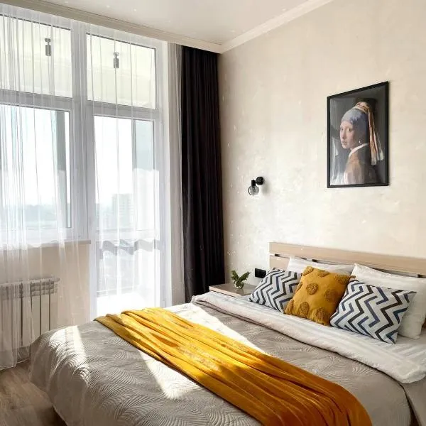 Уютные Апартаменты 1 Минута от Станции Метро, hotel in Almaty
