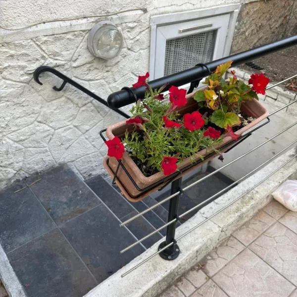Cosy New Studio 2 min RER B, hotel in Aulnay-sous-Bois
