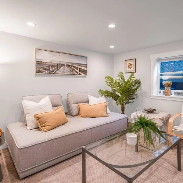 Prestigious 2 Bedrooms 2 Baths in West Point Grey, hotel v destinaci Vancouver