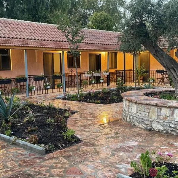 Agrotourism Isak, Hotel in Finiq