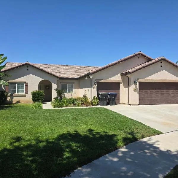 Tanglewood Place, ξενοδοχείο σε Visalia