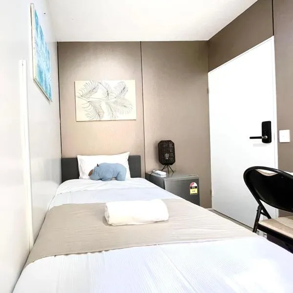 Chic Single Room - Convenient Spot at Pymble - Shared Bathroom, hotel em Pymble