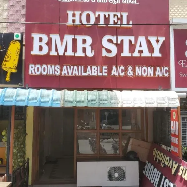 Hotel BMR Stay, hotel in Pollāchi