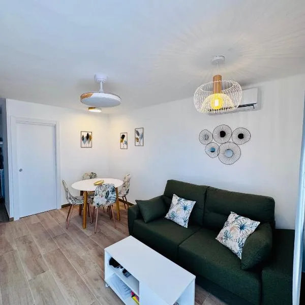 Leo Apartamentos La Cova, hótel í Peñíscola