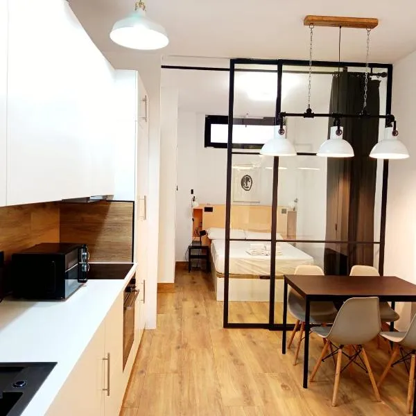 Hangar 18 - II, hotell i Coslada