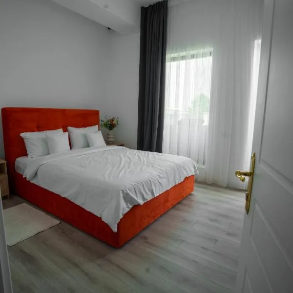 Verse, hotel in Ştefăneştii de Jos