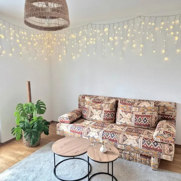 Ferienwohnung Grünoase mit Sonnenbalkon, hotel em Löchgau