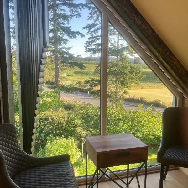 Dalvourn West Wing , Farr by Inverness, hotelli kohteessa Tordarroch