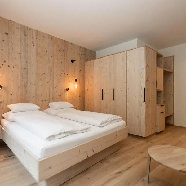 Hotel Kristall, hotel in Grossarl