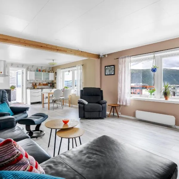 Stunning Arctic Panorama I Spacious & Central, hotel v destinaci Tromsø