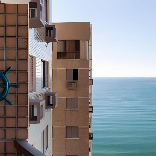 Lindo apt reformado - 3 quartos - Ed. frente mar