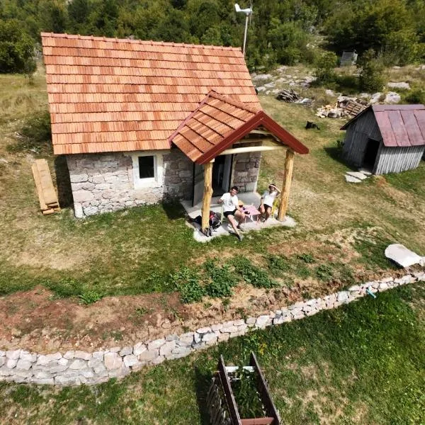 Etno Selo Ja., hotel in Nikšić