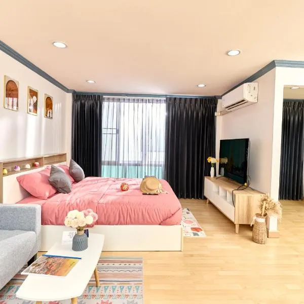 Ten Place at Srinakarin, hotel in Bangkok