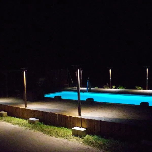 CHEZ MITCH EN CAMPING CAR et grand espace extérieur, ξενοδοχείο σε Caillavet