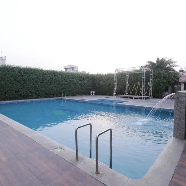 Rajwada Farm Vrindavan, hotel en Vrindāvan