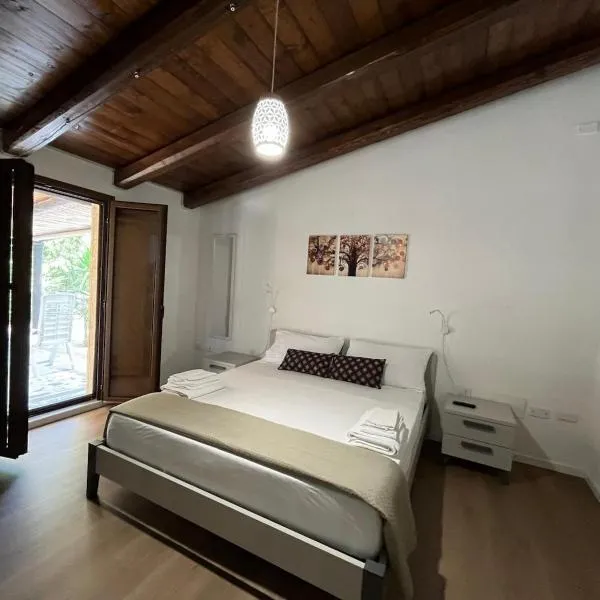 Villa Mia, hotel em Seneghe