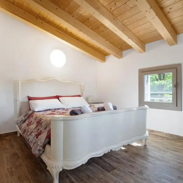 with free parking at the Corte dell'Angelo, hotell sihtkohas Trivignano